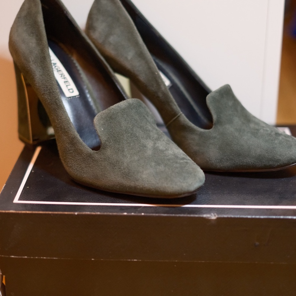 Karl Lagerfeld Paris Gracie Militare Suede Pumps Army Green Size 6 NWT